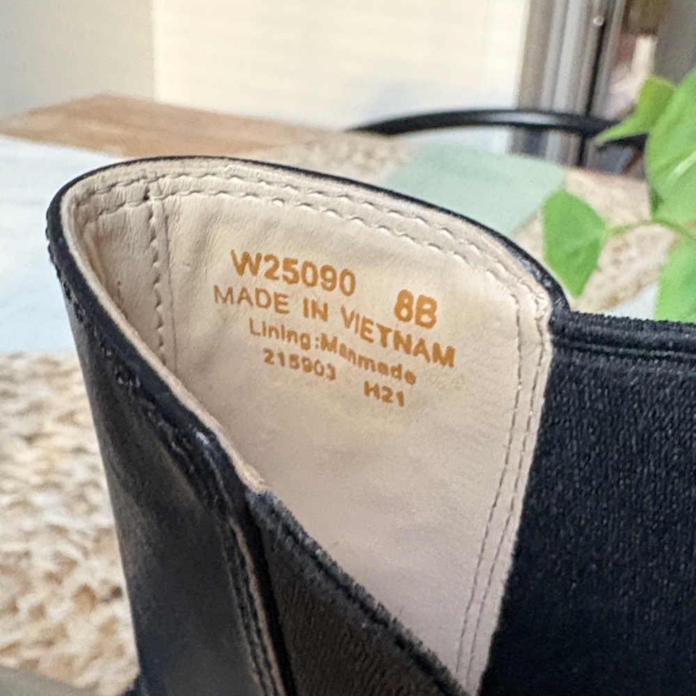 Cole Haan Tahoe Featherfeel Chelsea Lug Sole Boots Women’s 8 - Picture 9 of 9